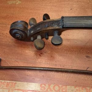 ANTIQUE WOOD VIOLIN W/ BOW, 4/4 GERMANY? 24" W/ WOOD TUNING KEYS