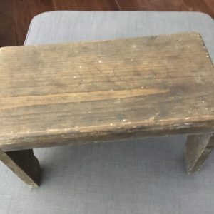 VINTAGE PRIMITIVE HANDMADE WOODEN STOOL/RISER AAFA